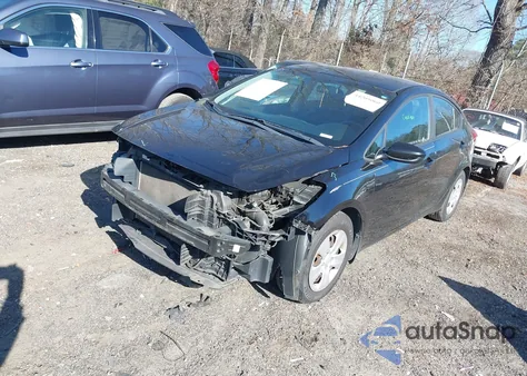 2018 Kia Forte Lx z USA, uszkodzony, nr VIN 3KPFK4A7XJE234467